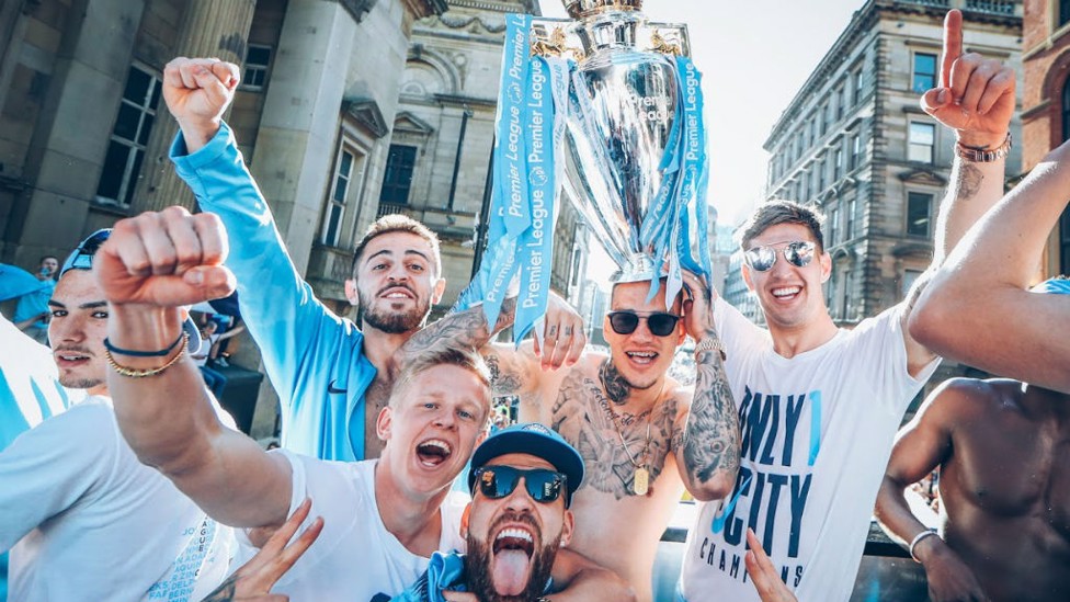 Lo más destacado de la celebración de la victoria de tres turbas del Manchester City